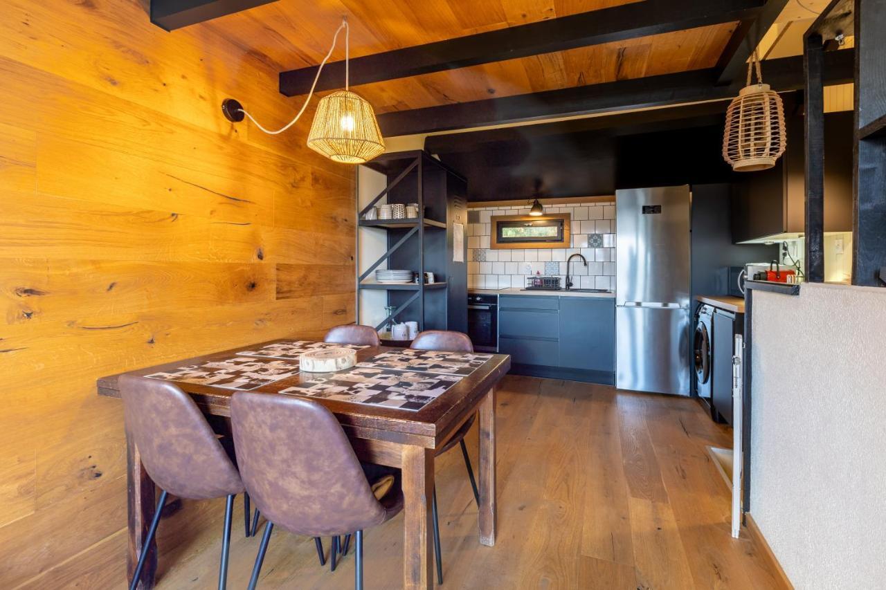 レ・ザングルLe Cerf - Duplex Avec Superbe Vue Montagneアパートメント エクステリア 写真